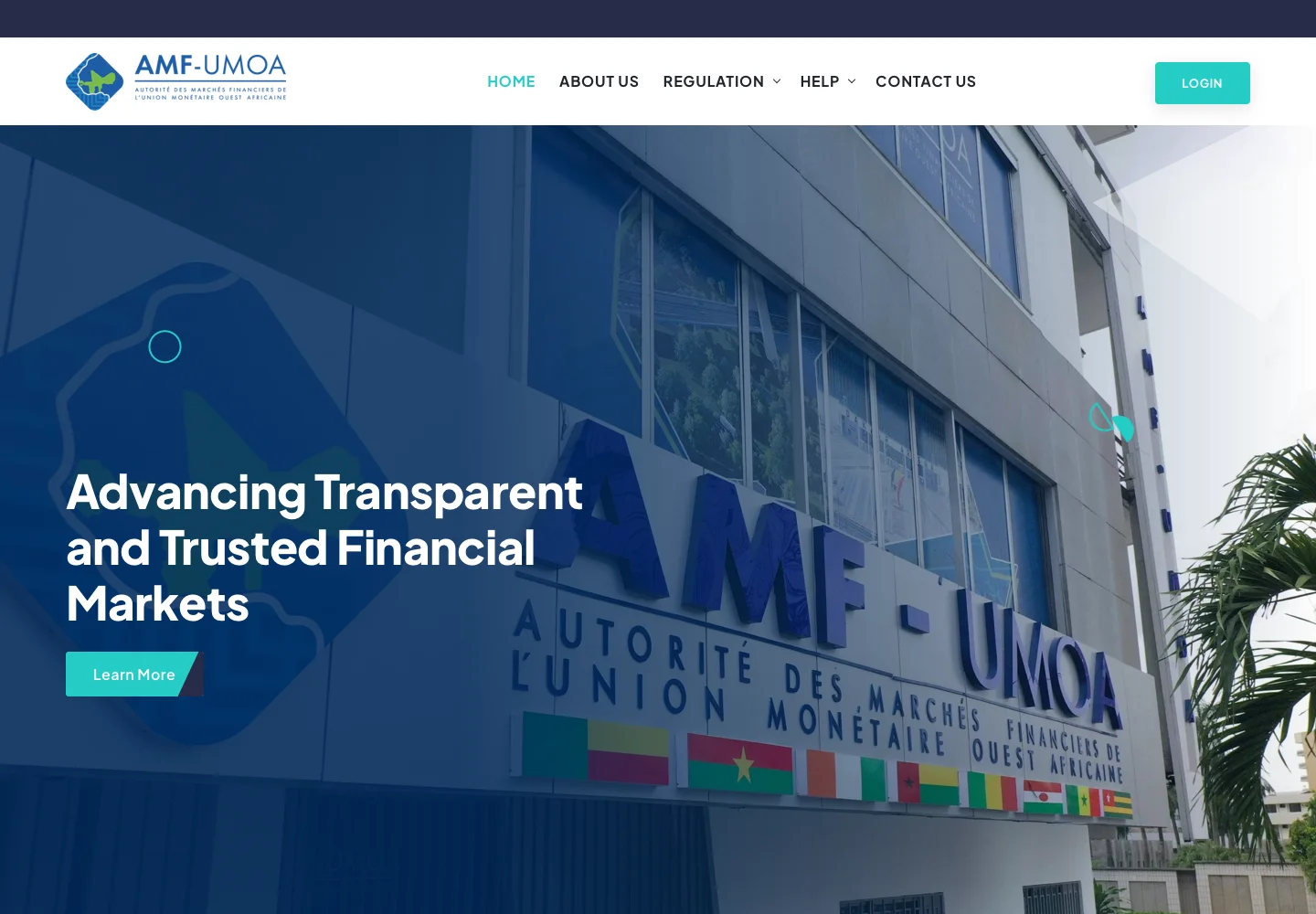 Главная страница сайта AMF UMOA с заявлением о финансовых рынках